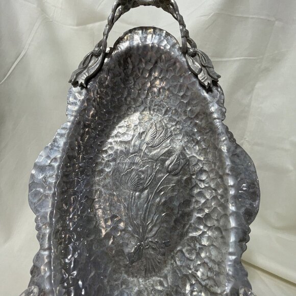 Vintage Hand Wrought Hammered Aluminum by Rodney Kent 404 Tulips 14 x 8 inches - Picture 2 of 6